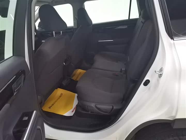 Фото 14 - Toyota Highlander