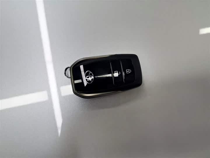 Фото 19 - Toyota Highlander