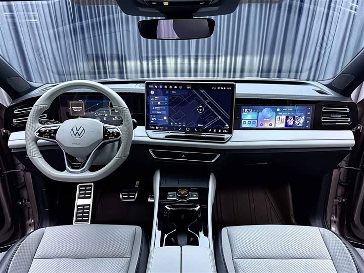 Фото 9 - Volkswagen Tiguan L Pro