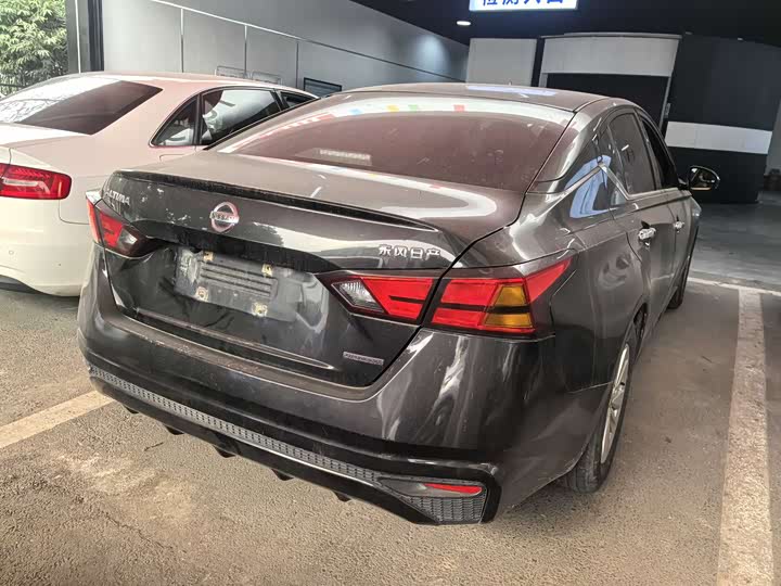 Фото 7 - Nissan Teana