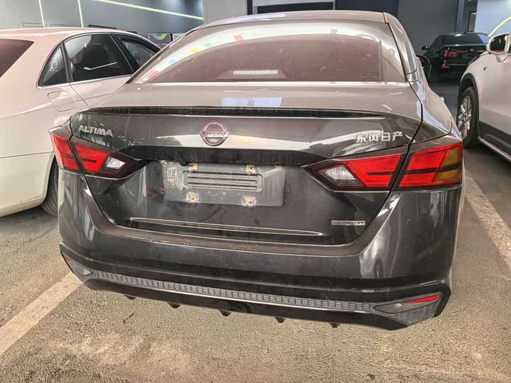 Фото 9 - Nissan Teana