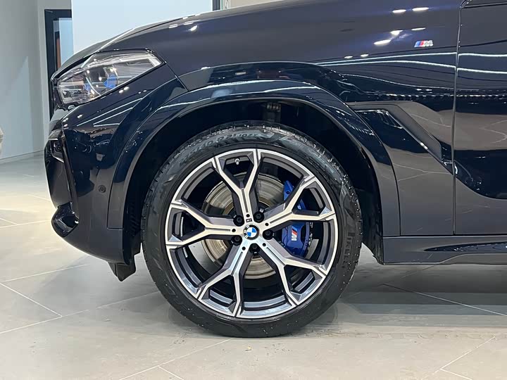 Фото 16 - BMW X6