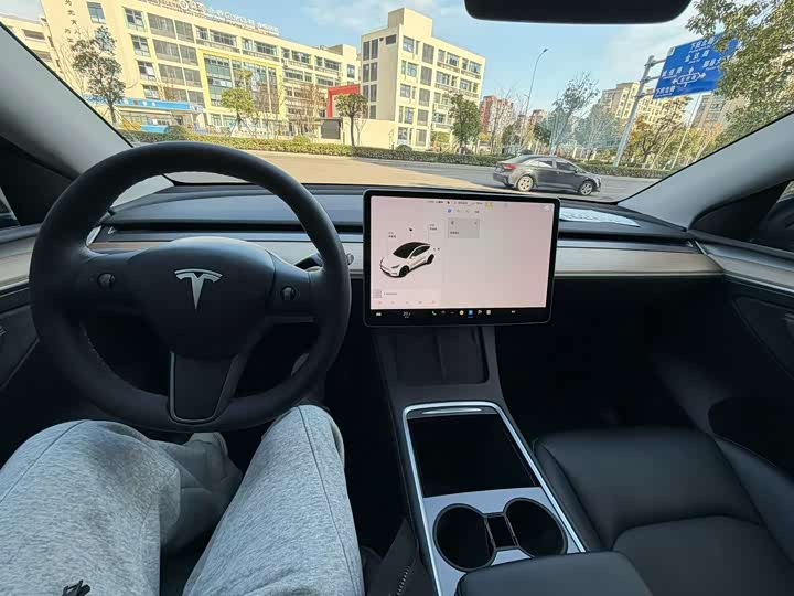 Фото 8 - Tesla Model Y