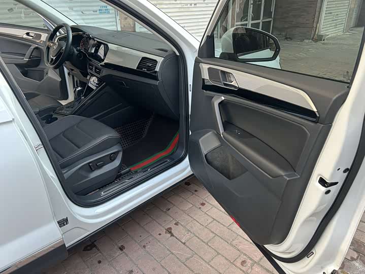 Фото 15 - Volkswagen Tayron