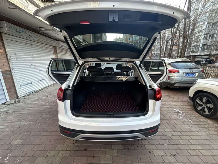 Фото 7 - Volkswagen Tayron