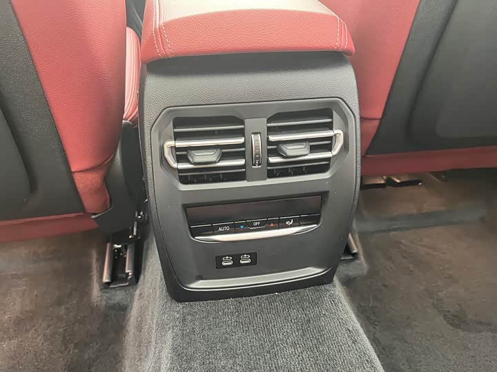 Фото 19 - BMW 3 Series