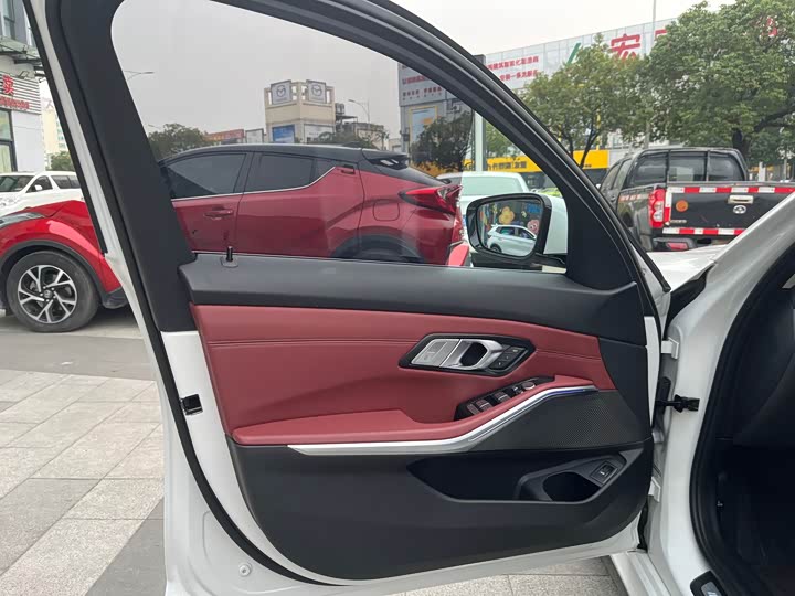 Фото 31 - BMW 3 Series