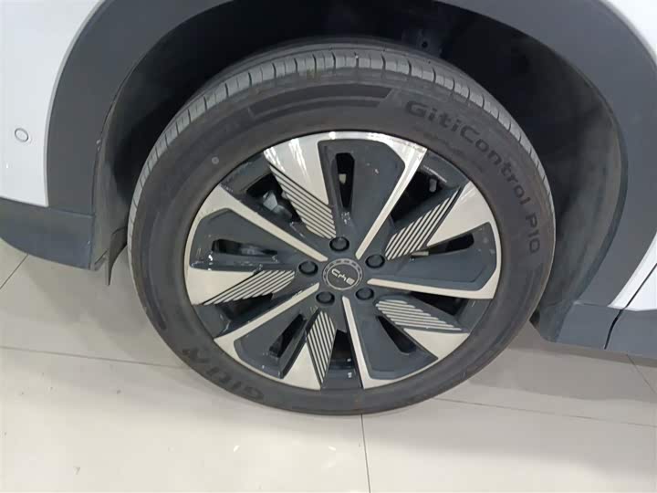 Фото 23 - BYD Song Plus Hybrid/EV