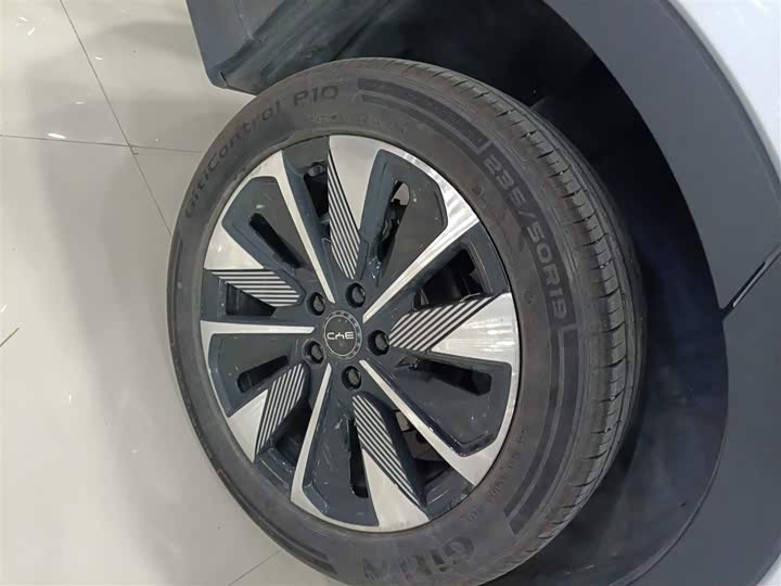 Фото 26 - BYD Song Plus Hybrid/EV