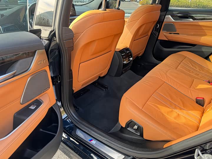 Фото 13 - BMW 6 Series GT