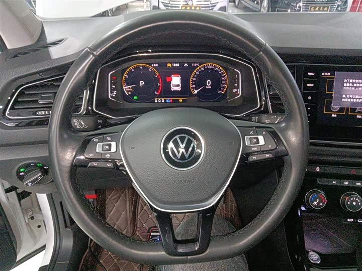 Фото 11 - Volkswagen T-Roc