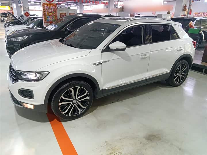 Фото 5 - Volkswagen T-Roc