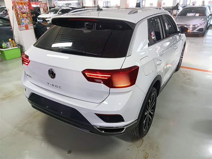 Фото 7 - Volkswagen T-Roc
