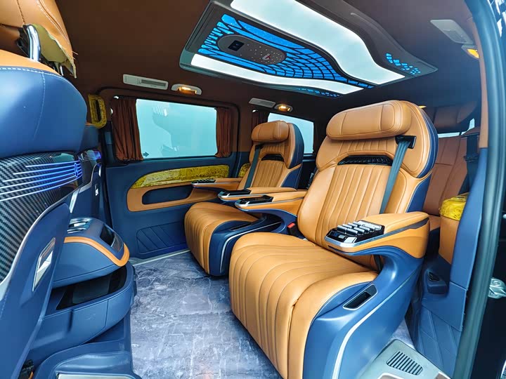 Фото 17 - Mercedes-Benz Vito