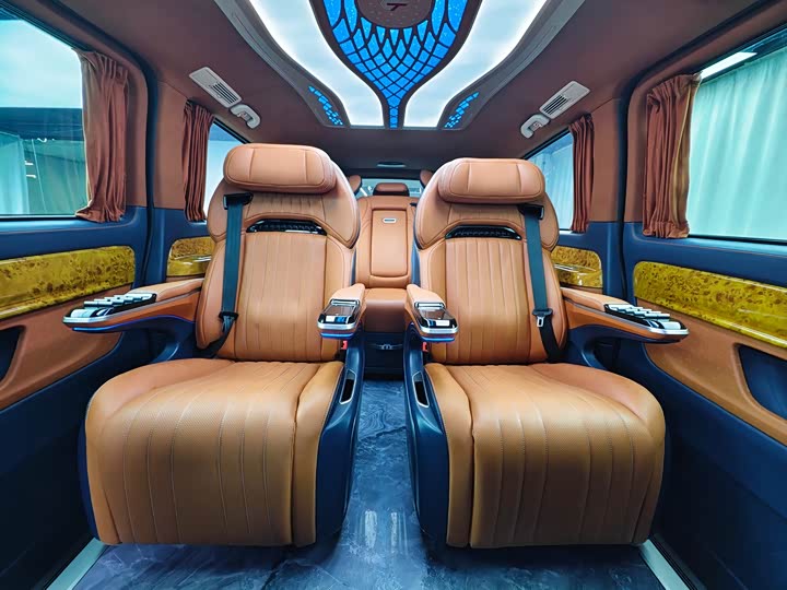 Фото 22 - Mercedes-Benz Vito