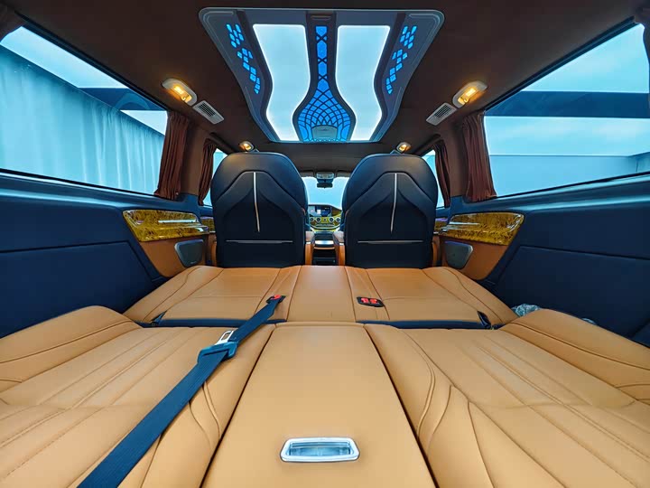 Фото 25 - Mercedes-Benz Vito