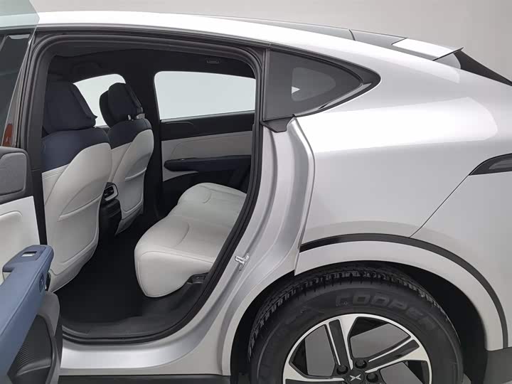 Фото 15 - XPeng G6