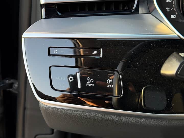 Фото 22 - Audi A8