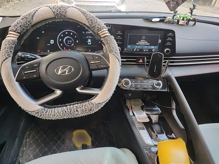 Фото 13 - Hyundai Elantra N line