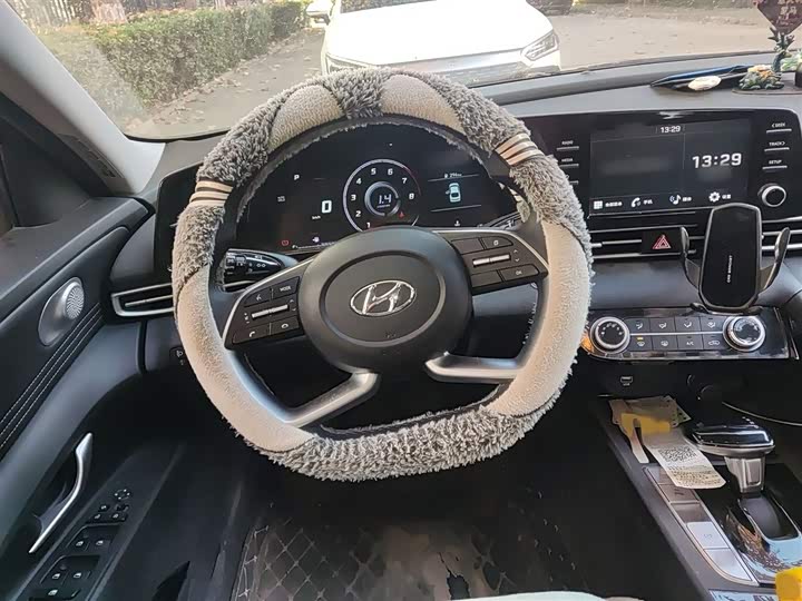 Фото 3 - Hyundai Elantra N line