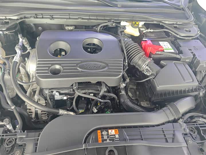 Фото 10 - Ford Mondeo