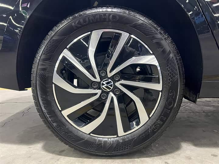 Фото 17 - Volkswagen Lavida