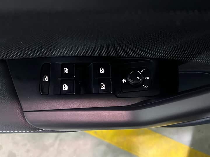 Фото 9 - Volkswagen Lavida