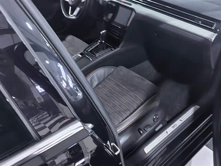 Фото 8 - Volkswagen Magotan