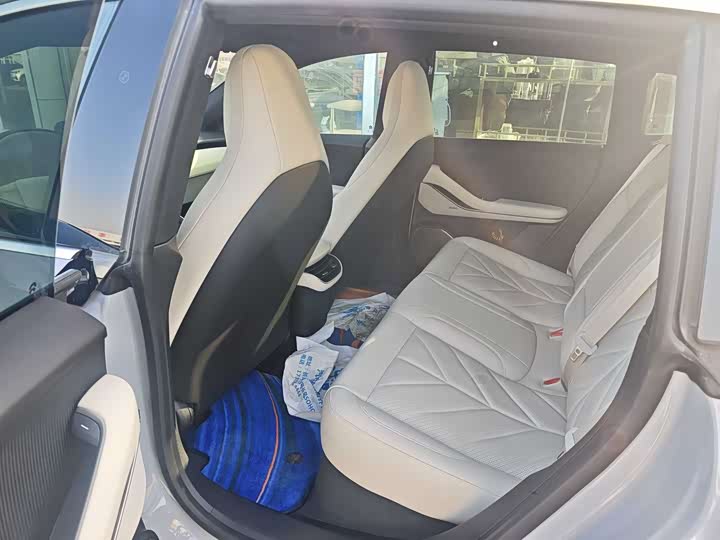 Фото 3 - Nio ET5T