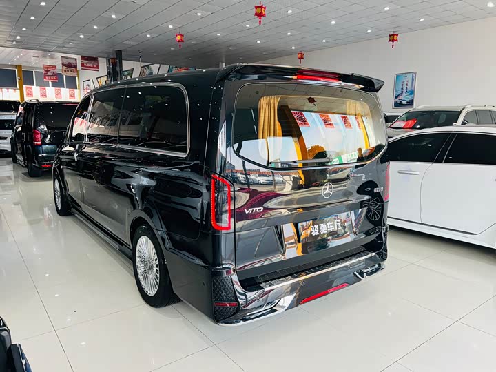 Фото 9 - Mercedes-Benz Vito