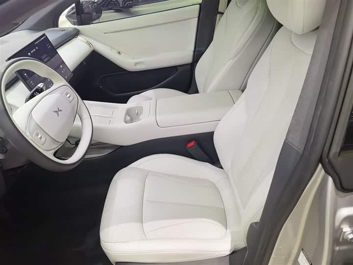 Фото 15 - XPeng F57