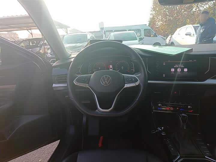 Фото 11 - Volkswagen Passat