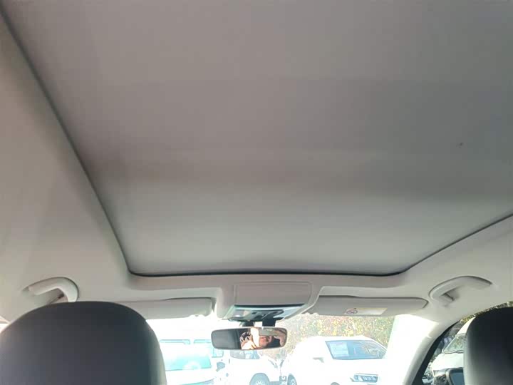 Фото 18 - Volkswagen Passat