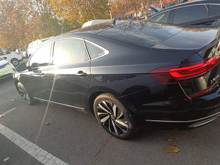 Фото 5 - Volkswagen Passat