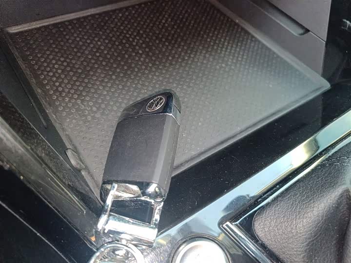 Фото 9 - Volkswagen Passat