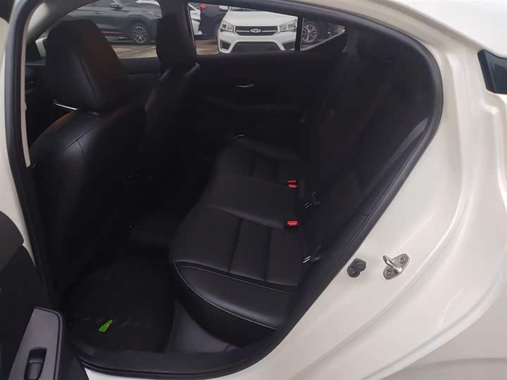 Фото 17 - Nissan Sylphy