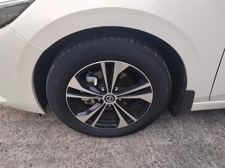 Фото 23 - Nissan Sylphy