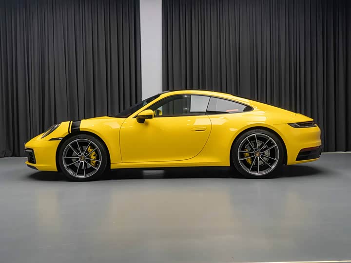 Фото 3 - Porsche 911