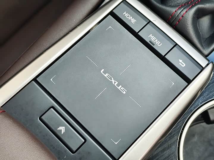 Фото 7 - Lexus RX