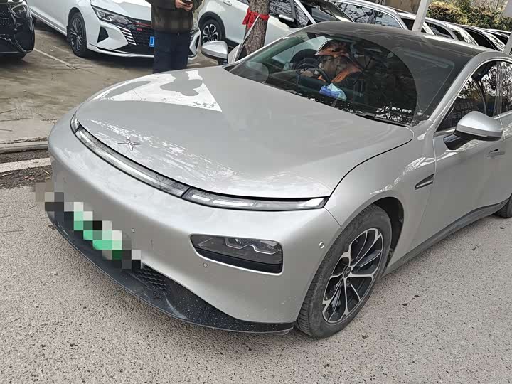 Фото 1 - XPeng P7