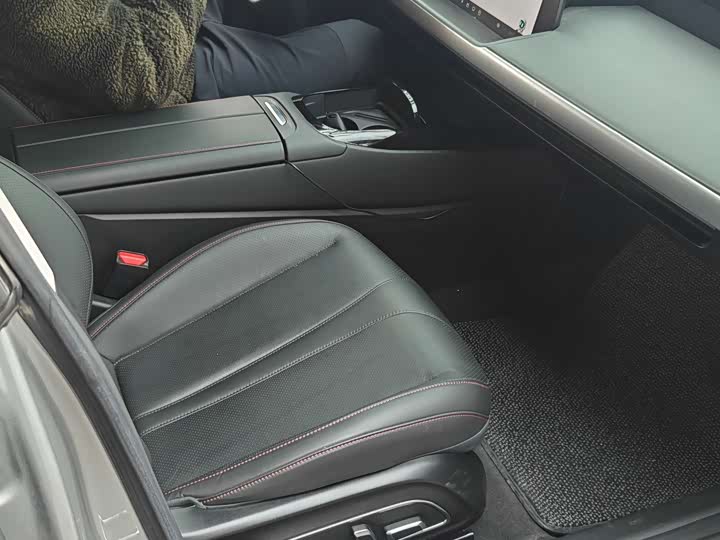 Фото 4 - XPeng P7