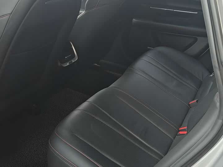 Фото 5 - XPeng P7