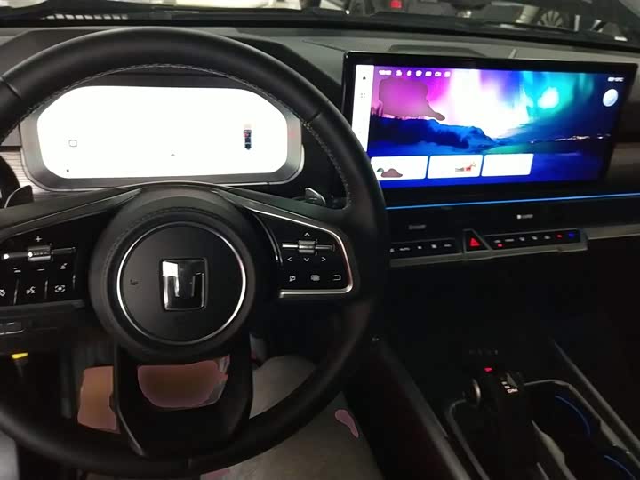 Фото 10 - Tank 400 Hybrid