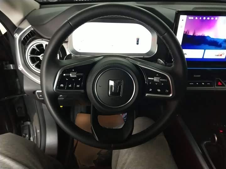 Фото 11 - Tank 400 Hybrid