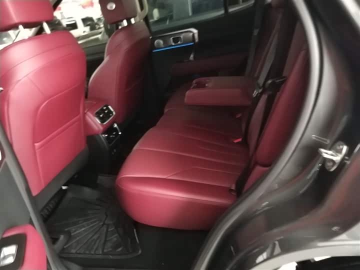 Фото 16 - Tank 400 Hybrid