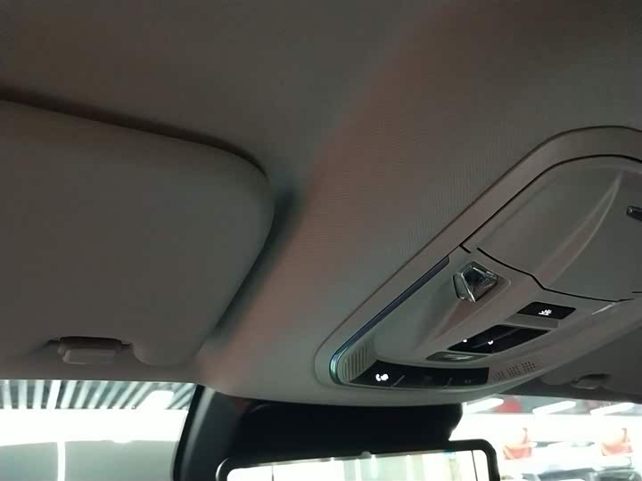 Фото 17 - Tank 400 Hybrid