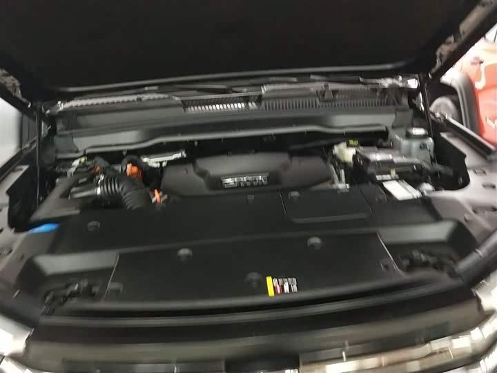 Фото 19 - Tank 400 Hybrid