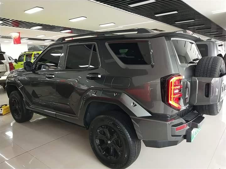 Фото 5 - Tank 400 Hybrid