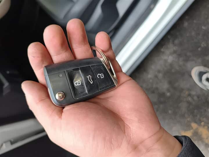 Фото 12 - Volkswagen T-Roc