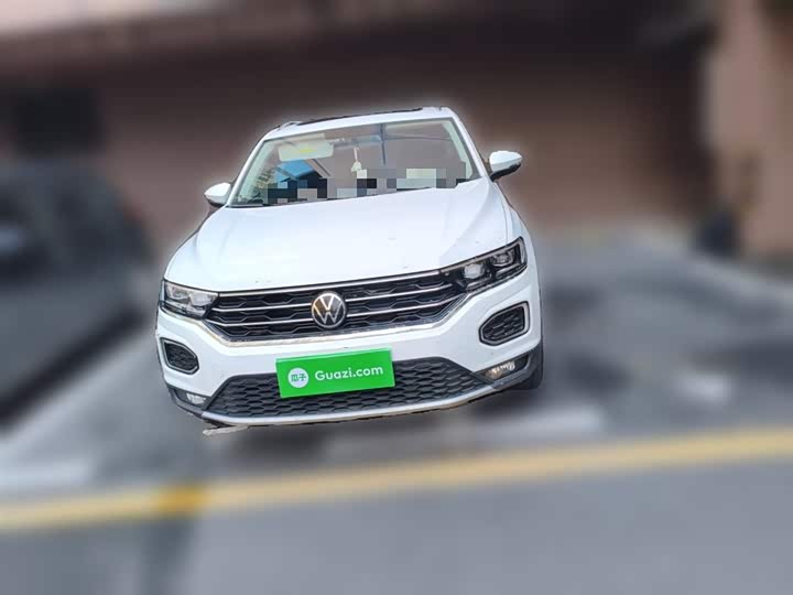 Фото 23 - Volkswagen T-Roc